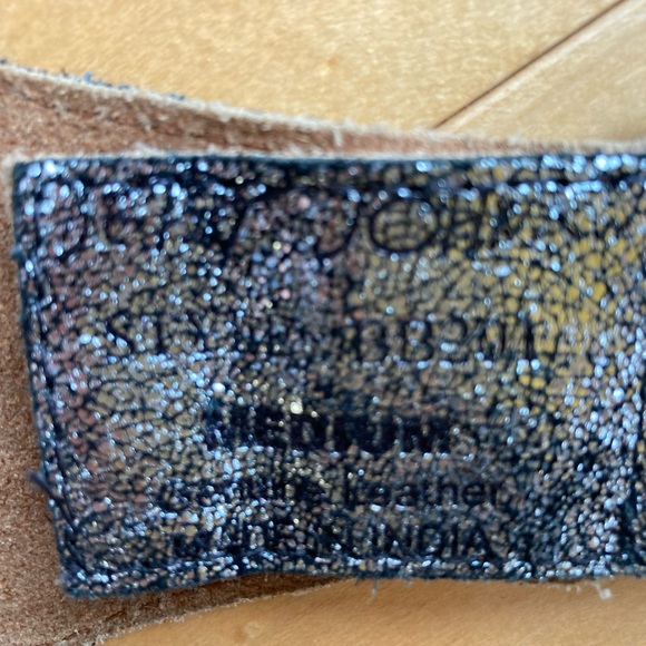 Betsey Johnson jewelled belt size medium - Picture 5 of 5